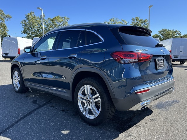 2022 Mercedes Benz GLA 250 4MATIC photo 3
