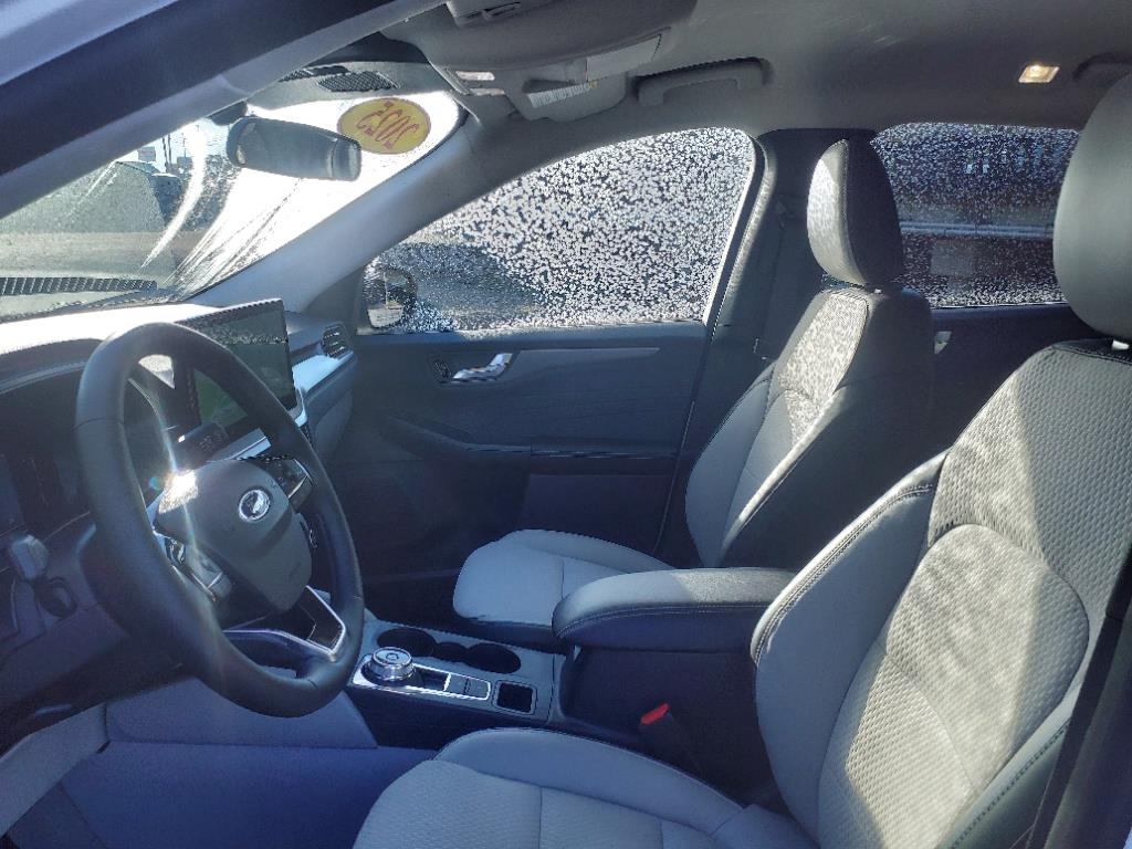 2025 Ford Escape Plug-In Hybrid photo 4