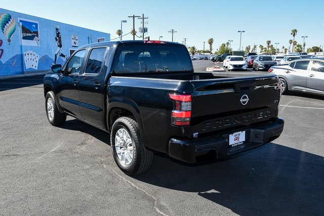 2024 Nissan Frontier SV photo 2