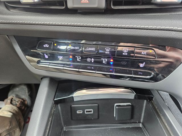 2022 Buick Envision Essence photo 10