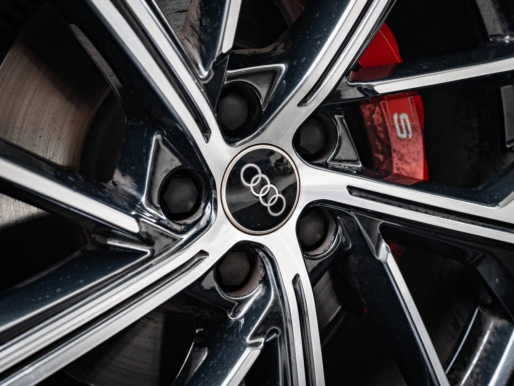 2024 Audi SQ5 Prestige photo 8