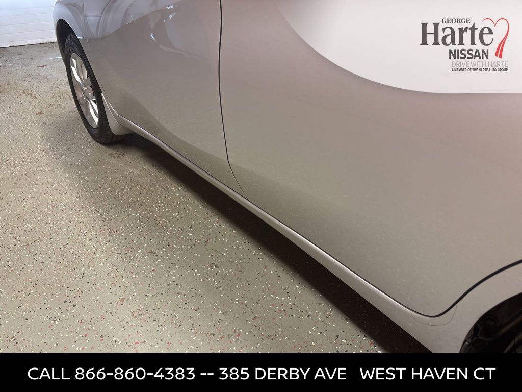 2015 Nissan Versa Note SV photo 31