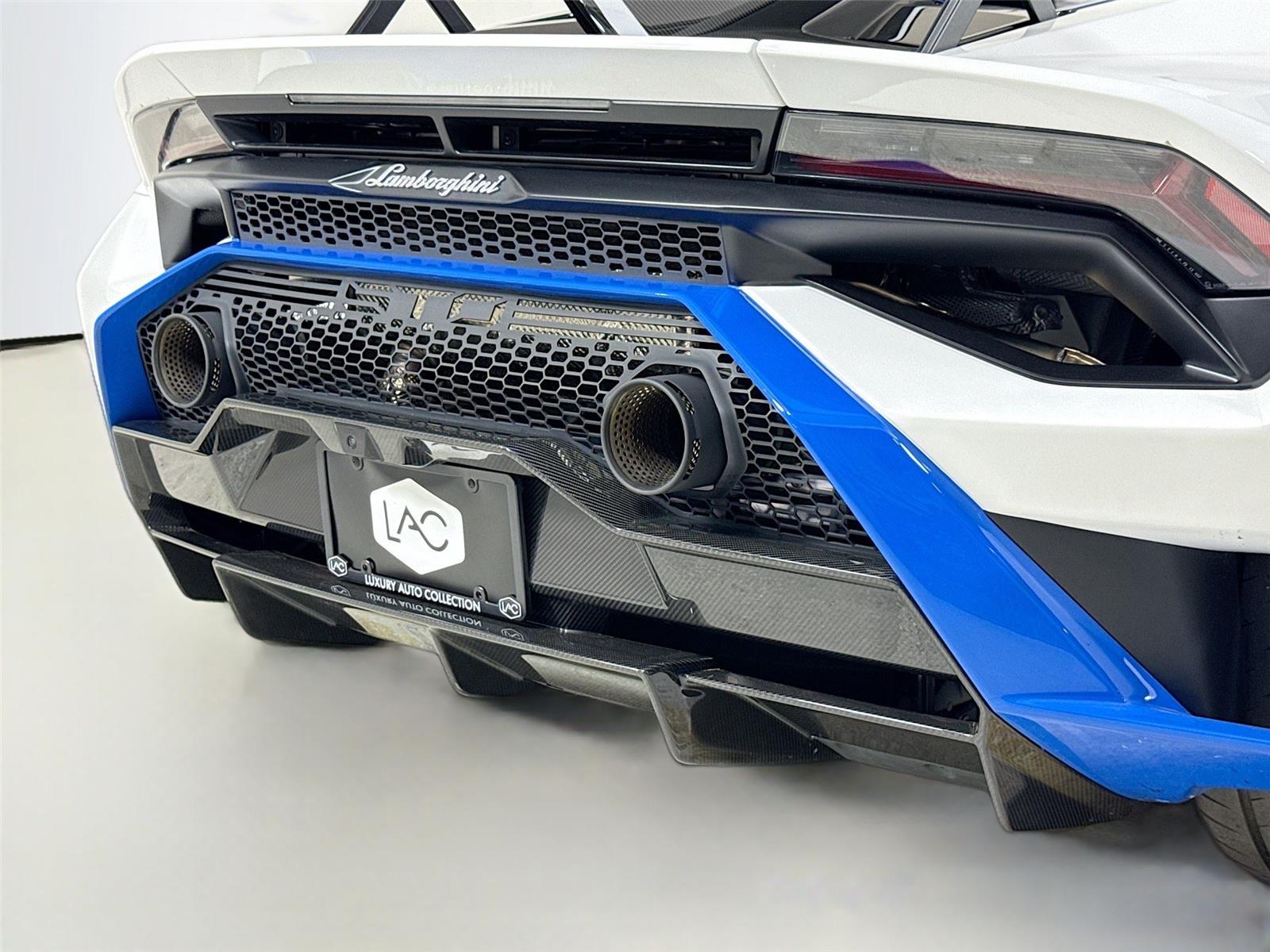 2023 Lamborghini Huracan STO STO photo 32
