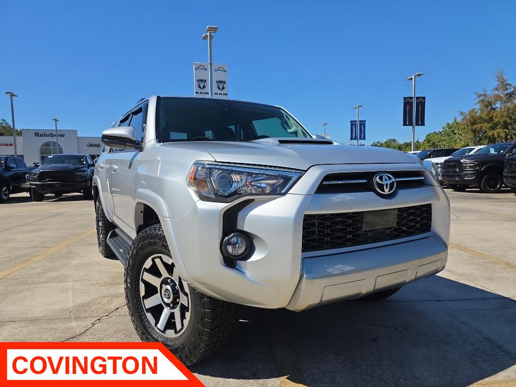 2020 Toyota 4Runner Off-Road's photo