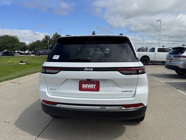 2025 Jeep Grand Cherokee Limited photo 4
