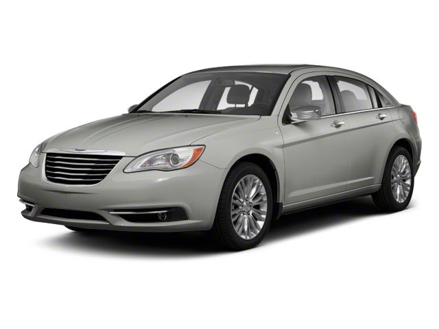 2013 Chrysler 200 LX's photo