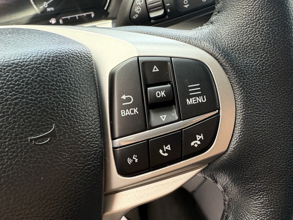 2023 Ford Explorer XLT photo 17