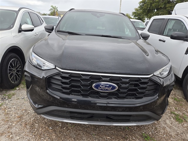 2025 Ford Escape ST-Line photo 3
