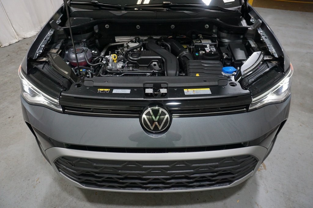 2025 Volkswagen Taos SE photo 21