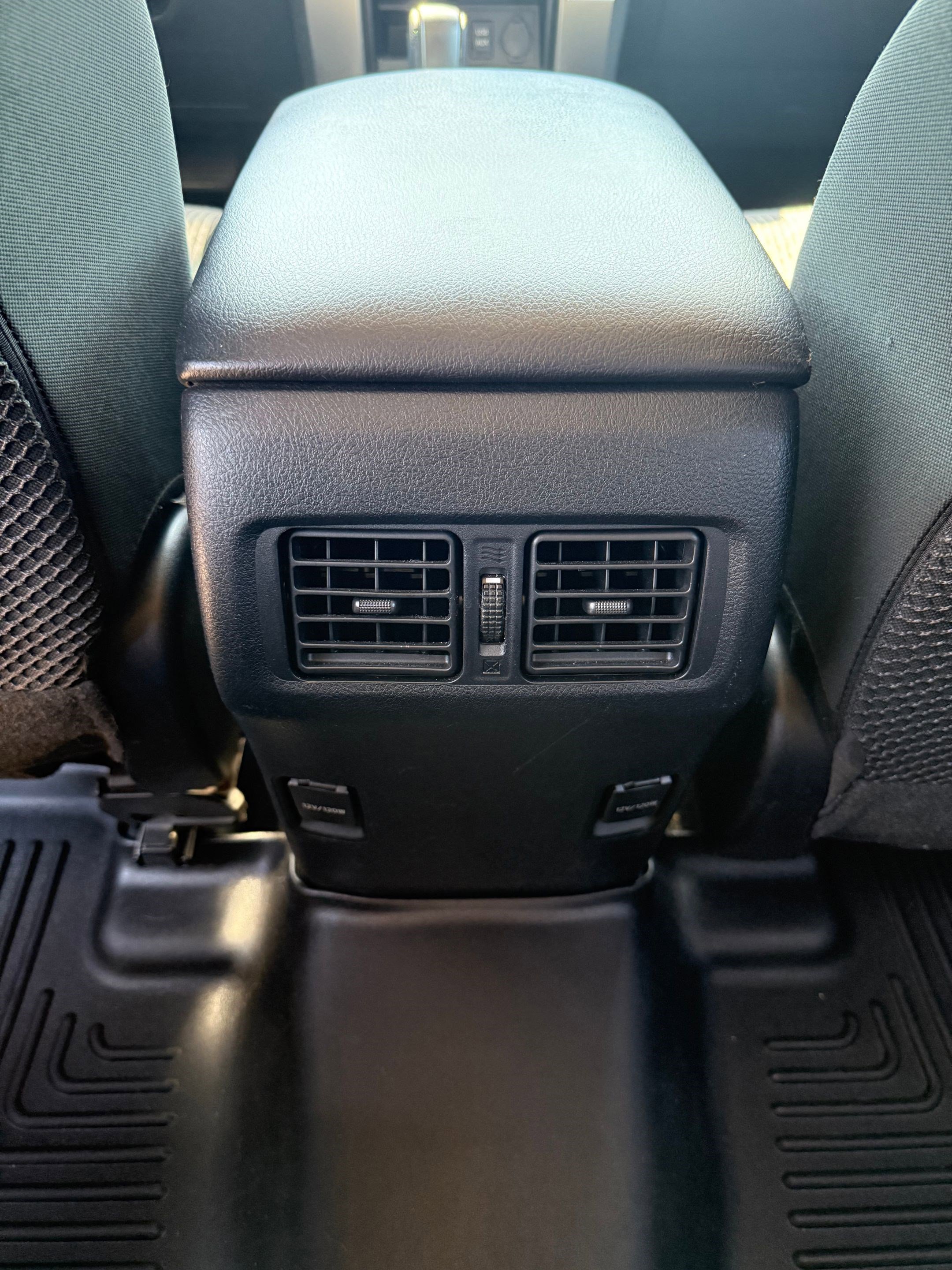 2019 Toyota 4Runner SR5 4WD photo 23