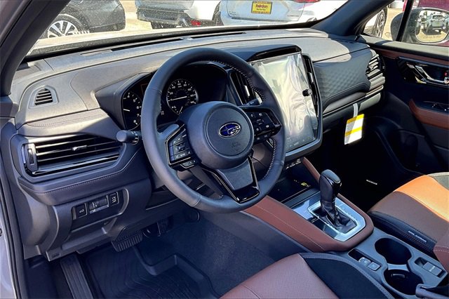 2025 Subaru Forester Touring photo 6