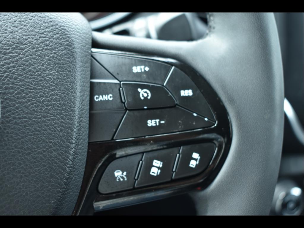 2023 Jeep Cherokee Altitude Lux photo 24