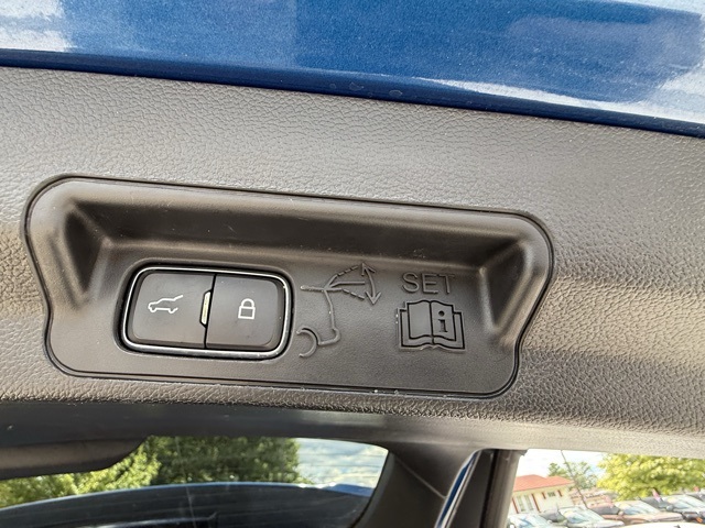 2020 Ford Explorer ST photo 18