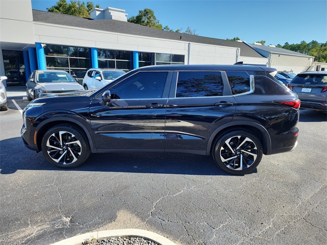 2022 Mitsubishi Outlander SE photo 4