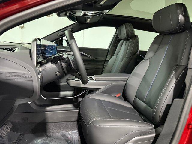 2025 Cadillac Lyriq Luxury photo 4