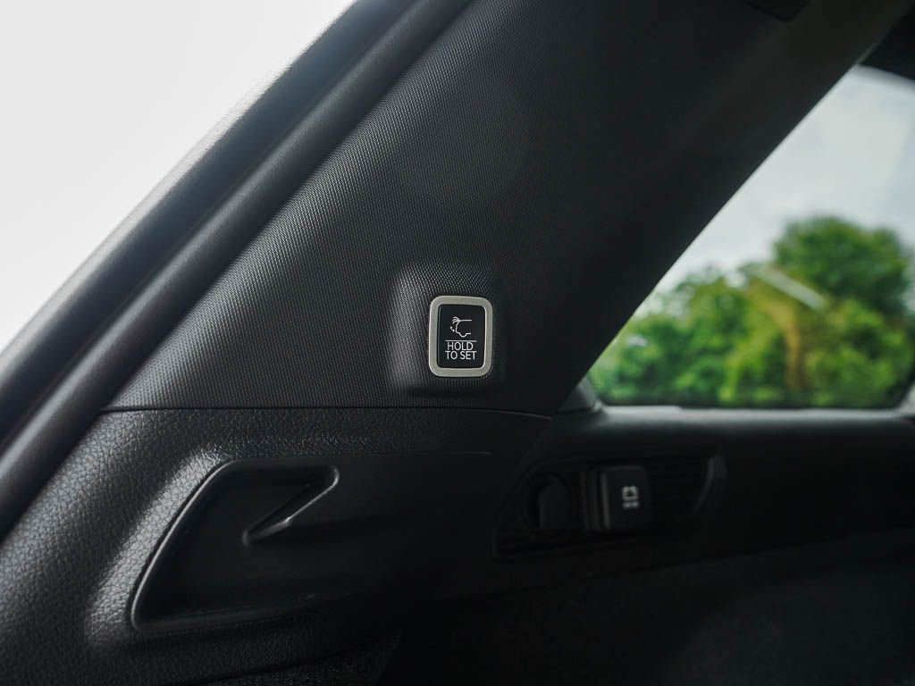 2025 Jeep Grand Cherokee Summit Reserve photo 3