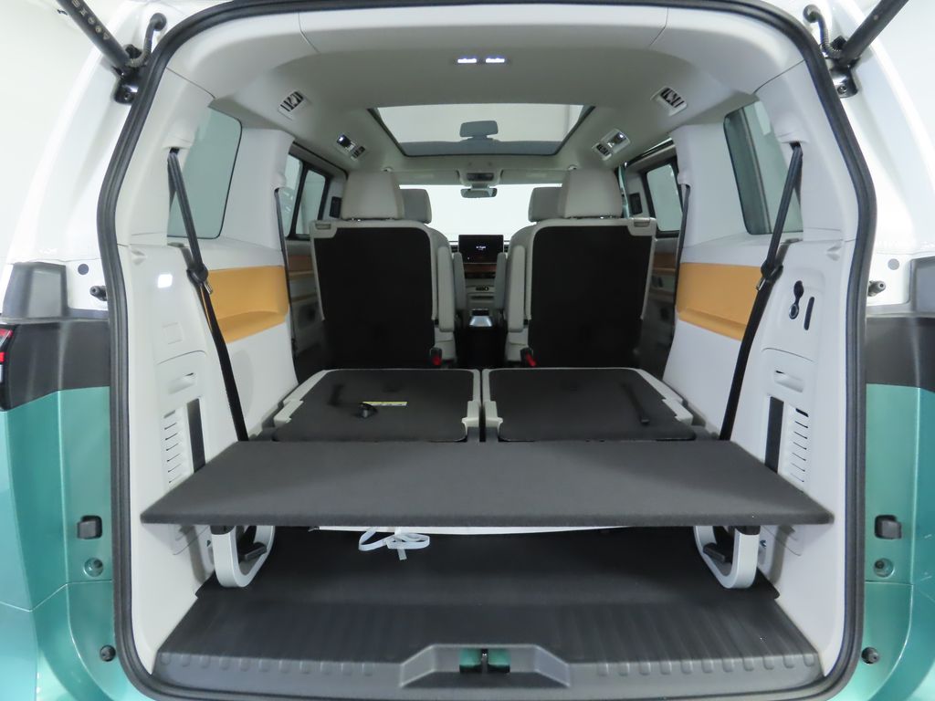 2025 Volkswagen ID. Buzz Pro Plus photo 25