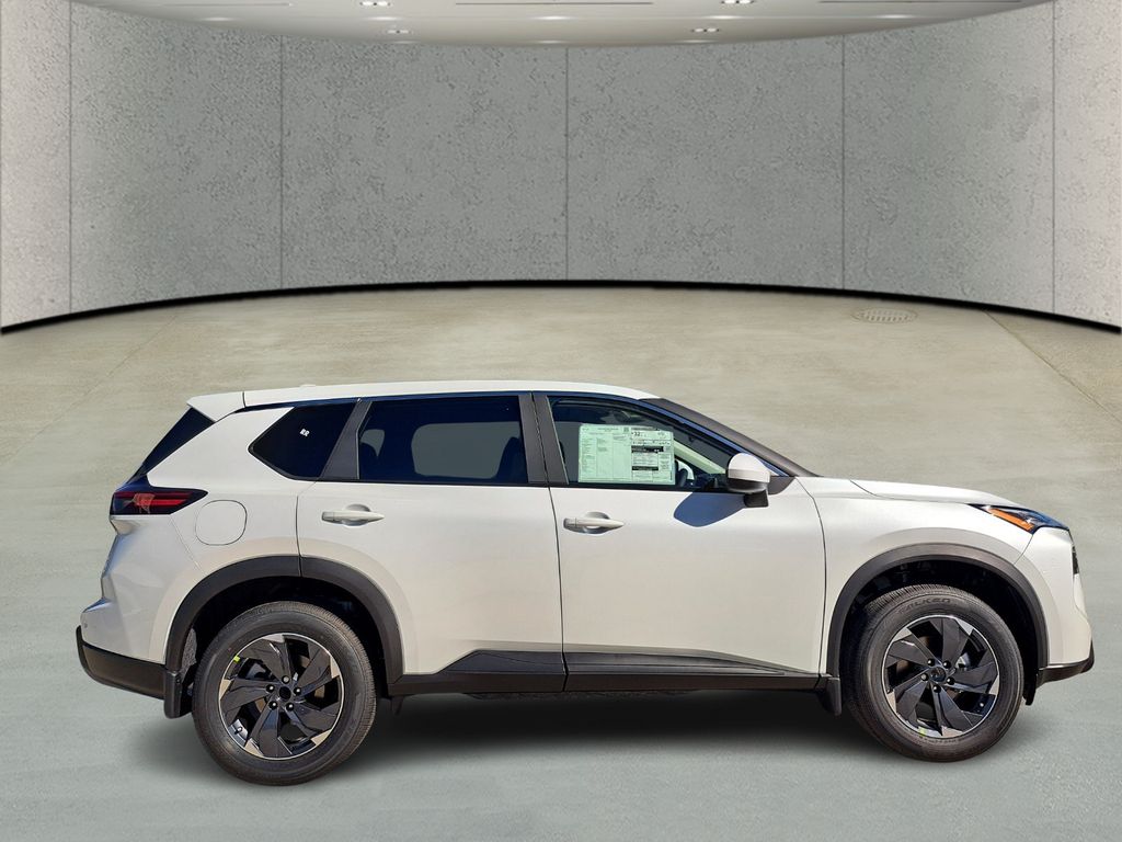 2026 Nissan Rogue SV photo 4