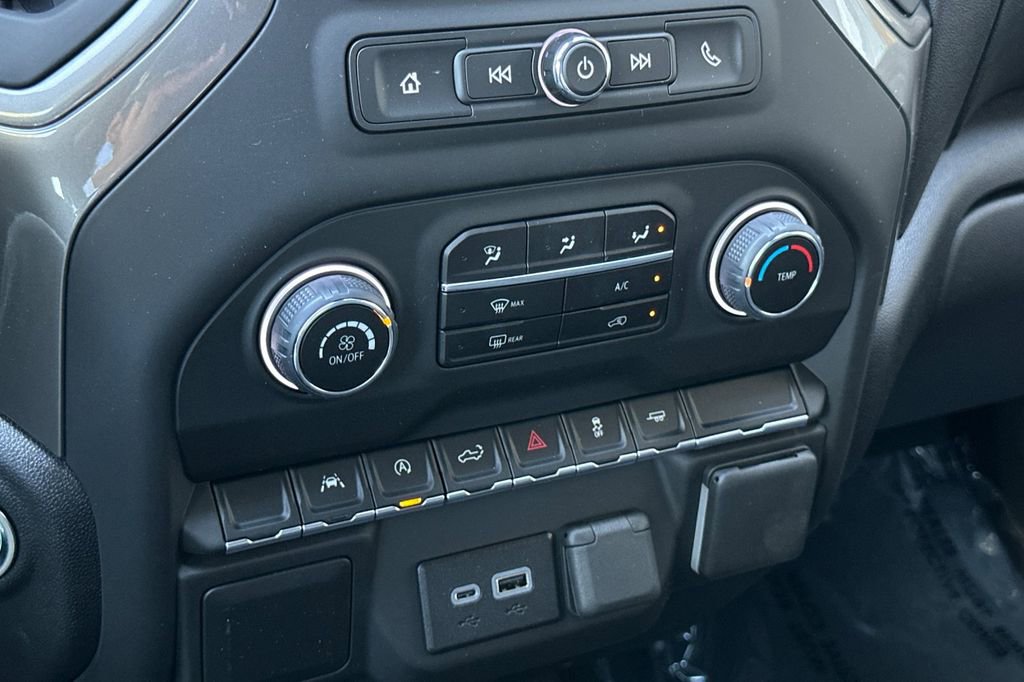 2025 Chevrolet Silverado 1500 Custom photo 21