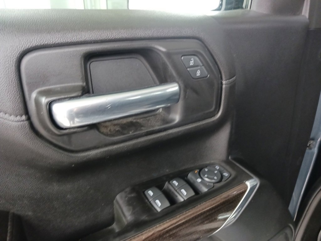 2021 Chevrolet Silverado LT photo 10