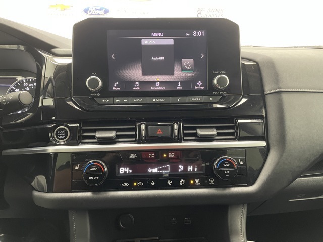 2022 Nissan Pathfinder SV photo 3