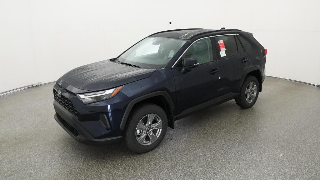 2025 Toyota RAV4 XLE's photo
