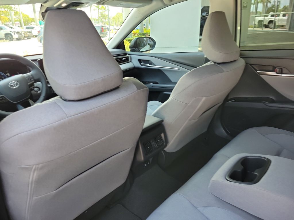 2025 Toyota Camry LE photo 17