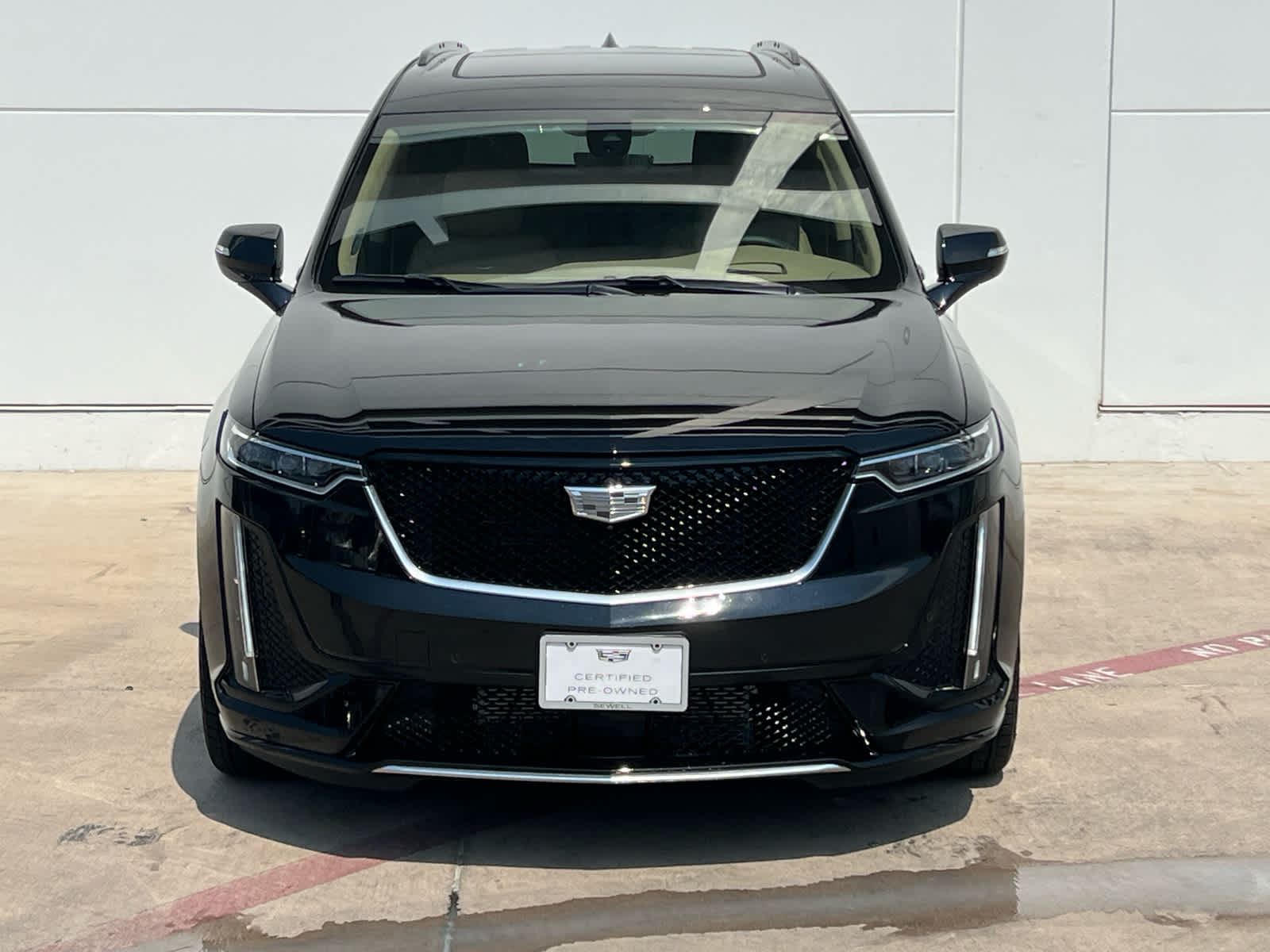 2024 Cadillac XT6 Sport photo 2