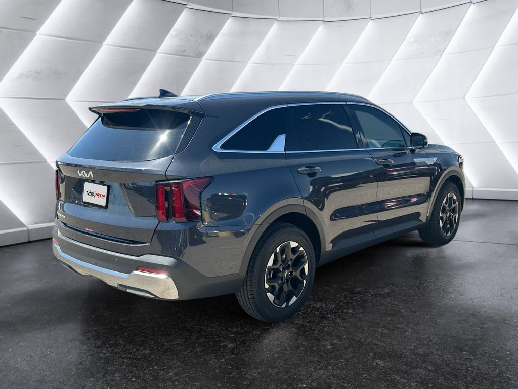 2025 Kia Sorento S photo 4