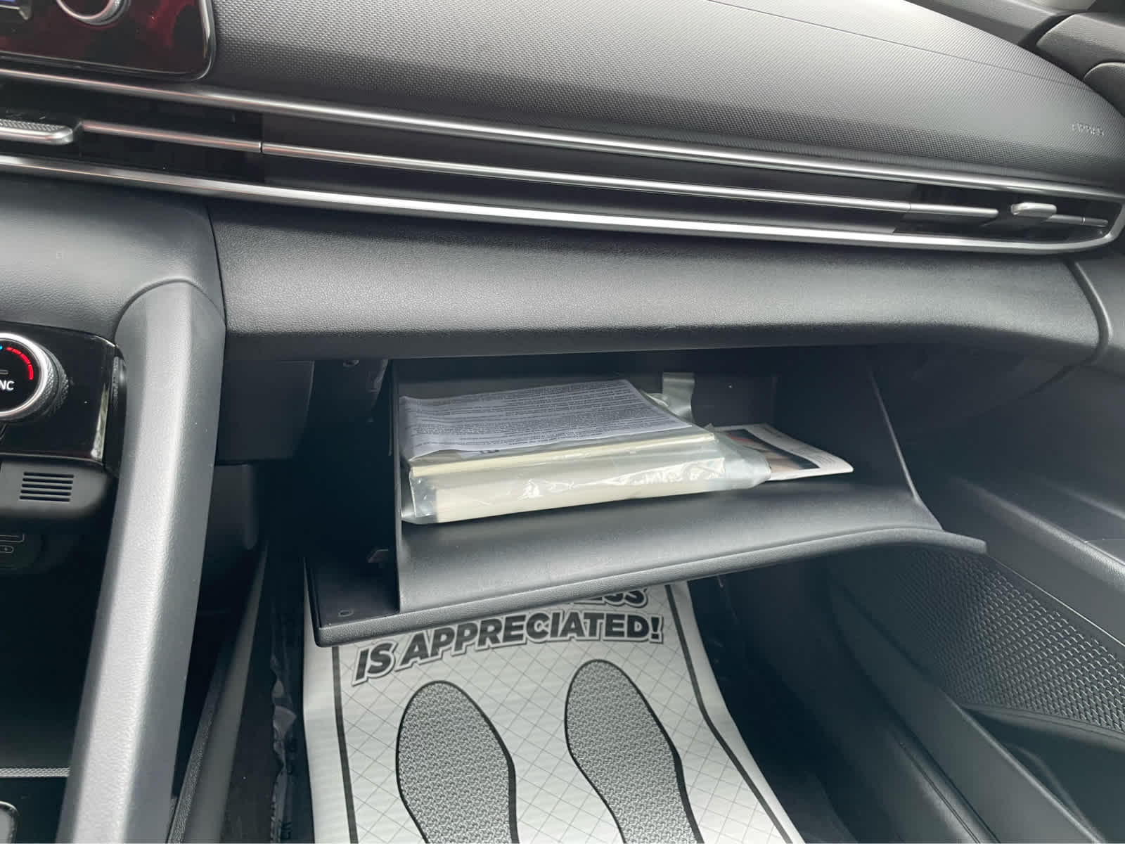 2022 Hyundai Elantra SEL Convenience photo 22