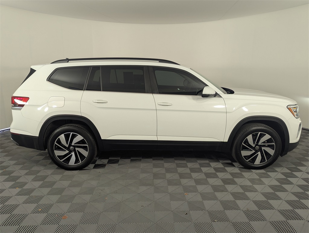 2024 Volkswagen Atlas SE Technology photo 4