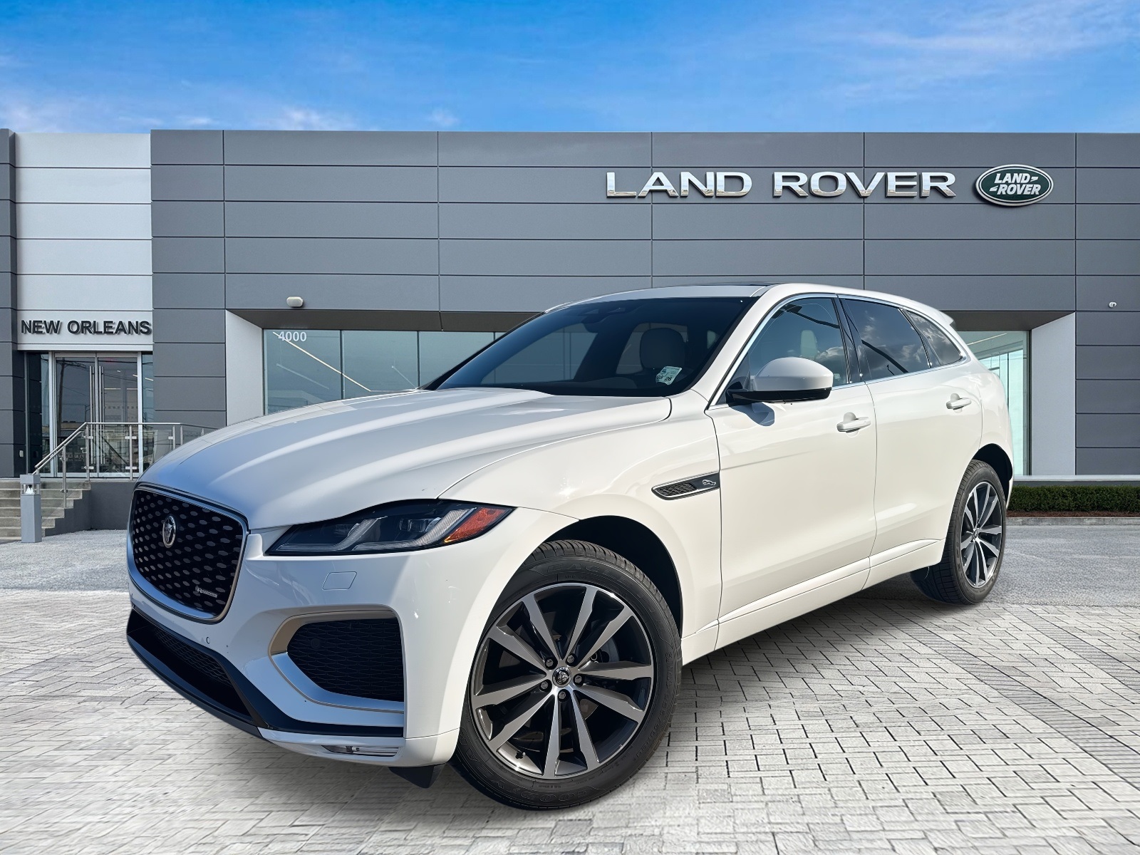 2025 Jaguar F-PACE R-Dynamic S's photo