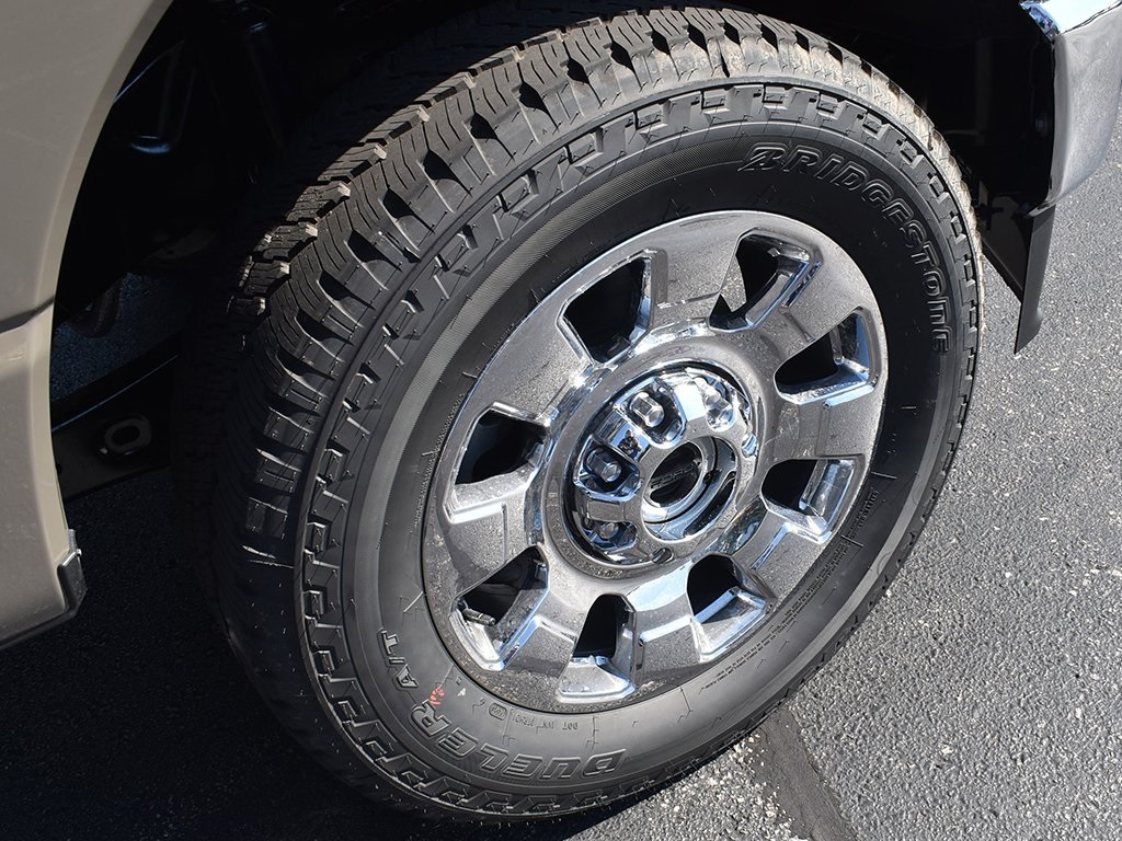 2026 Ford F-250 Lariat photo 8