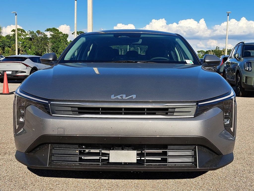 2025 Kia K4 LXS photo 9