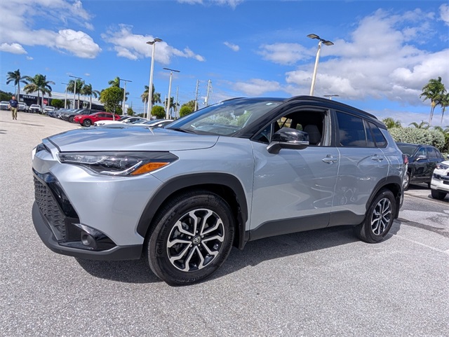 2025 Toyota Corolla Hybrid SE photo 4