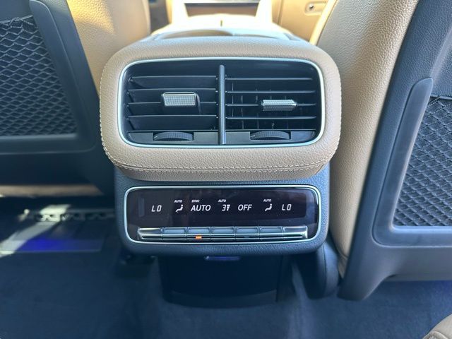 2026 Mercedes Benz GLS 450 4MATIC photo 22