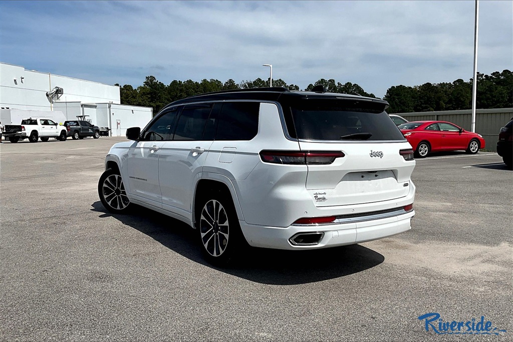 2024 Jeep Grand Cherokee Overland photo 6