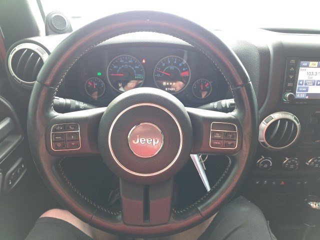 2012 Jeep Wrangler Unlimited Call of Duty: MW3 Edition photo 21
