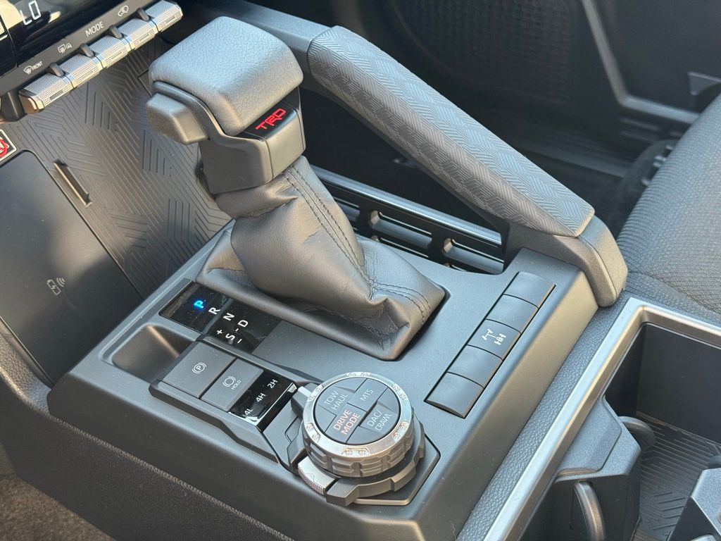 2025 Toyota 4Runner TRD Off-Road photo 28