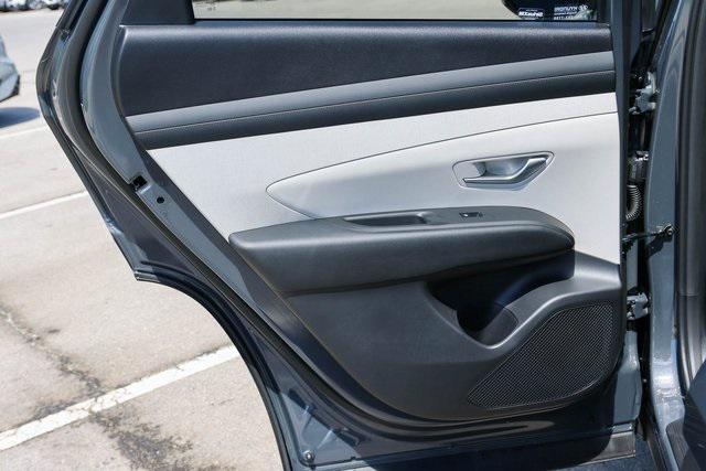 New 2025 Gray Hyundai SEL Convenience FWD image 11
