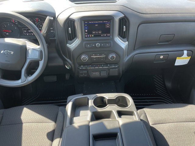 2026 Chevrolet Silverado 2500HD Custom photo 13