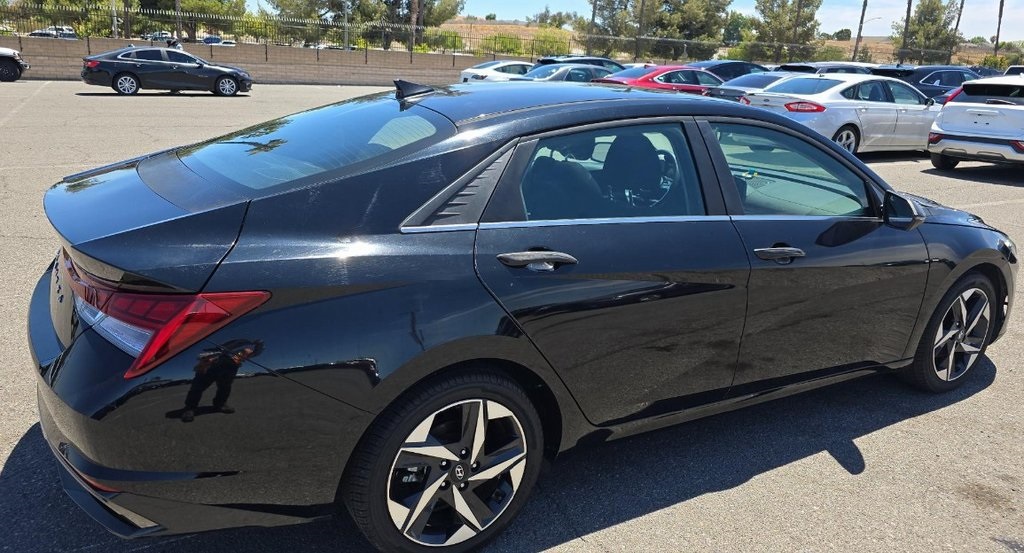 2021 Hyundai Elantra SEL photo 4