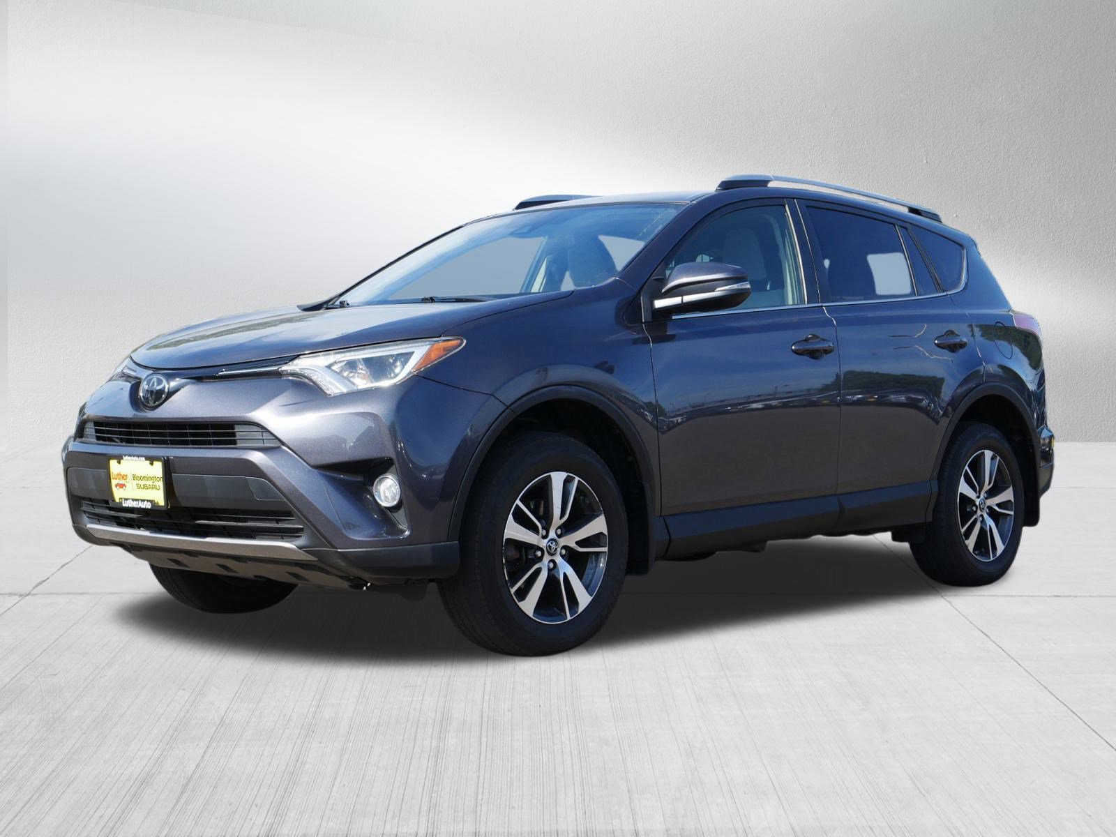 2018 Toyota RAV4 XLE photo 3