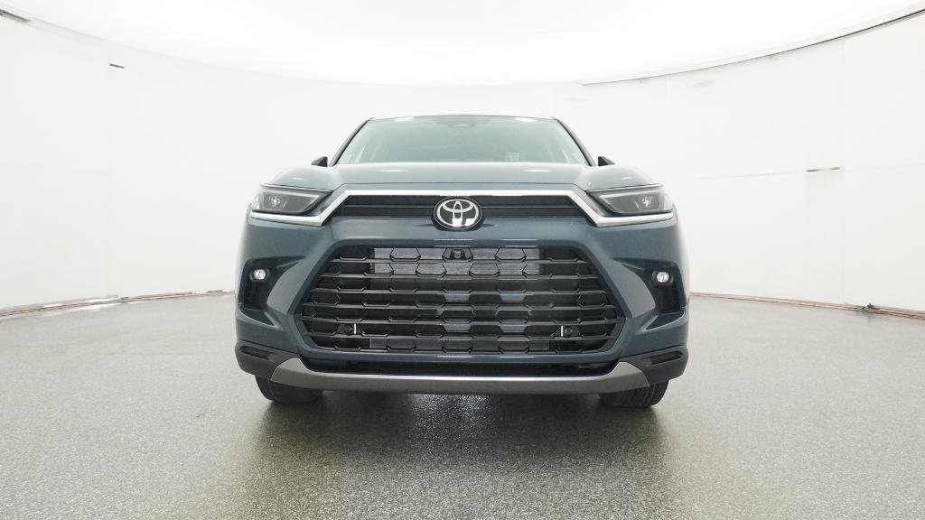 2026 Toyota Grand Highlander Limited AWD photo 3