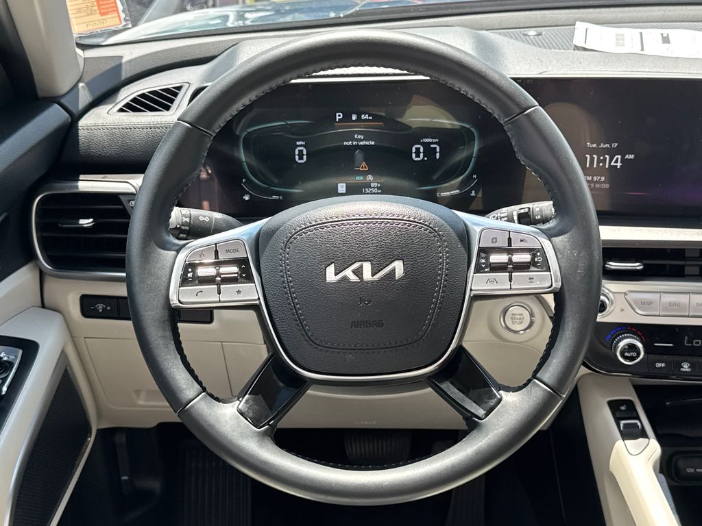 2024 Kia Telluride S photo 23