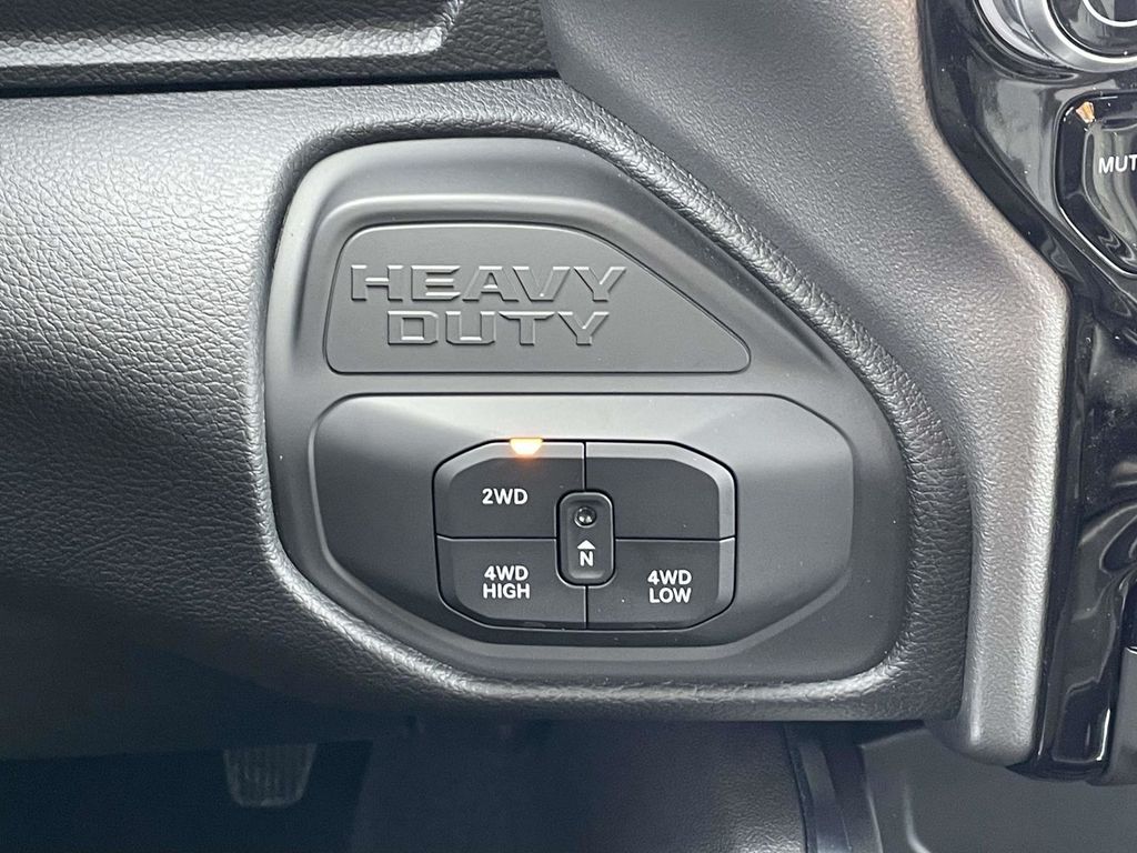 2026 Ram 2500 Big Horn photo 31