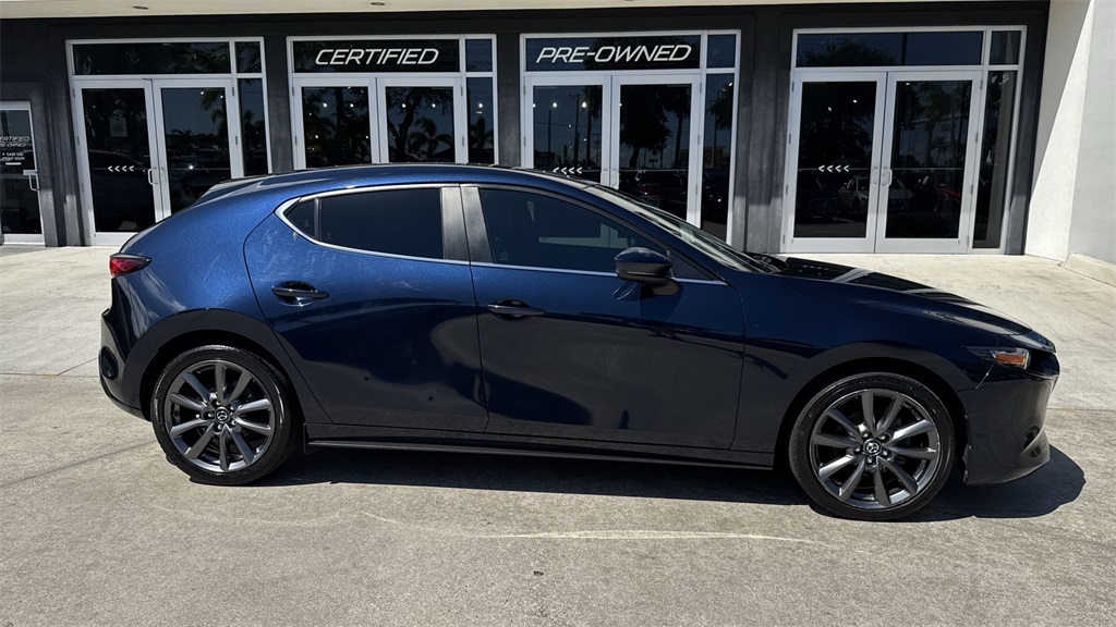 2023 Mazda Mazda3 2.5 Select photo 4