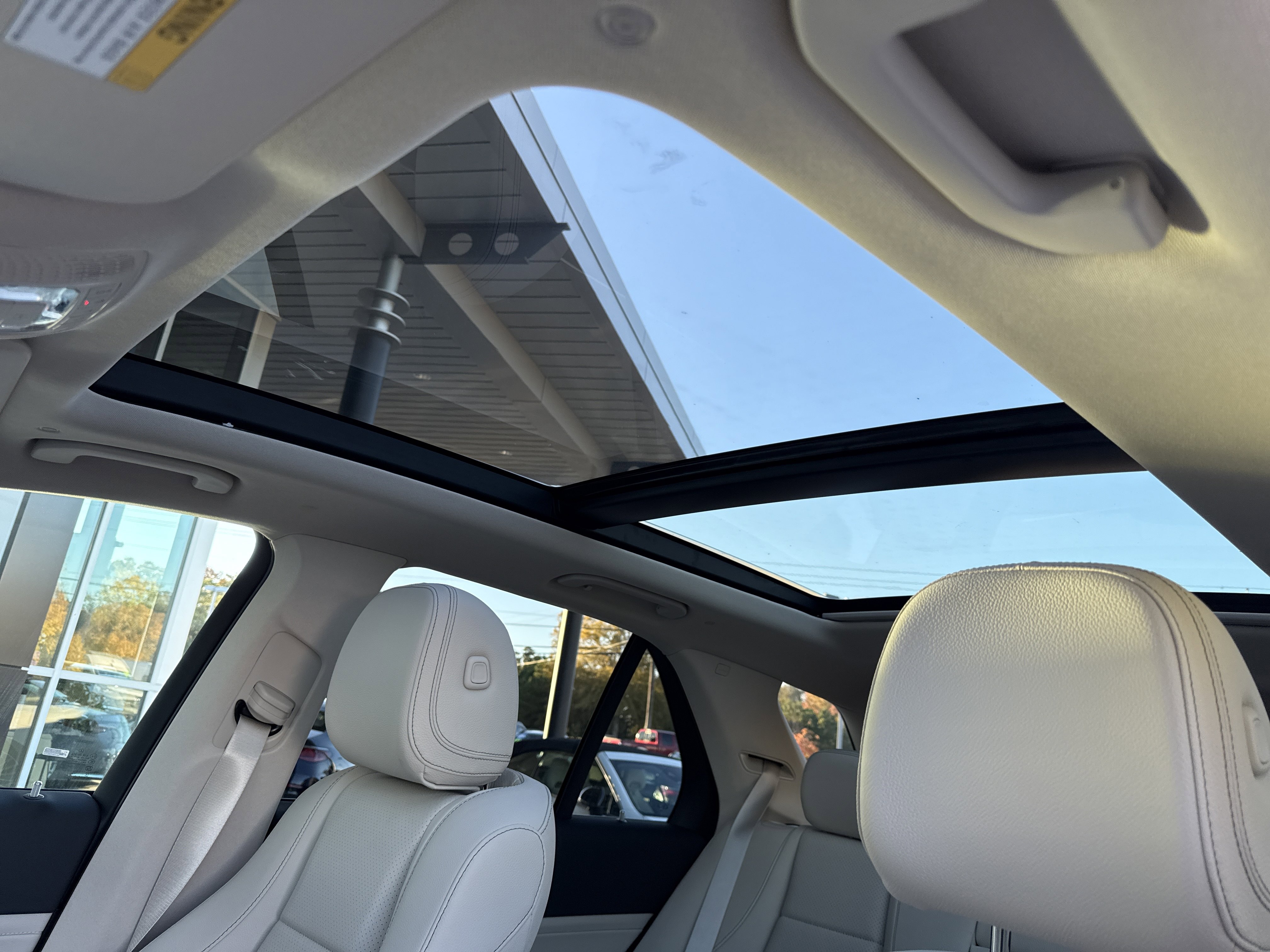 2025 Mercedes Benz GLE 350 4MATIC photo 3