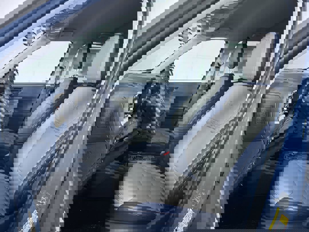 2025 Ford Maverick Lariat photo 13