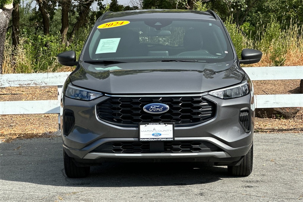 2024 Ford Escape ST-Line photo 9
